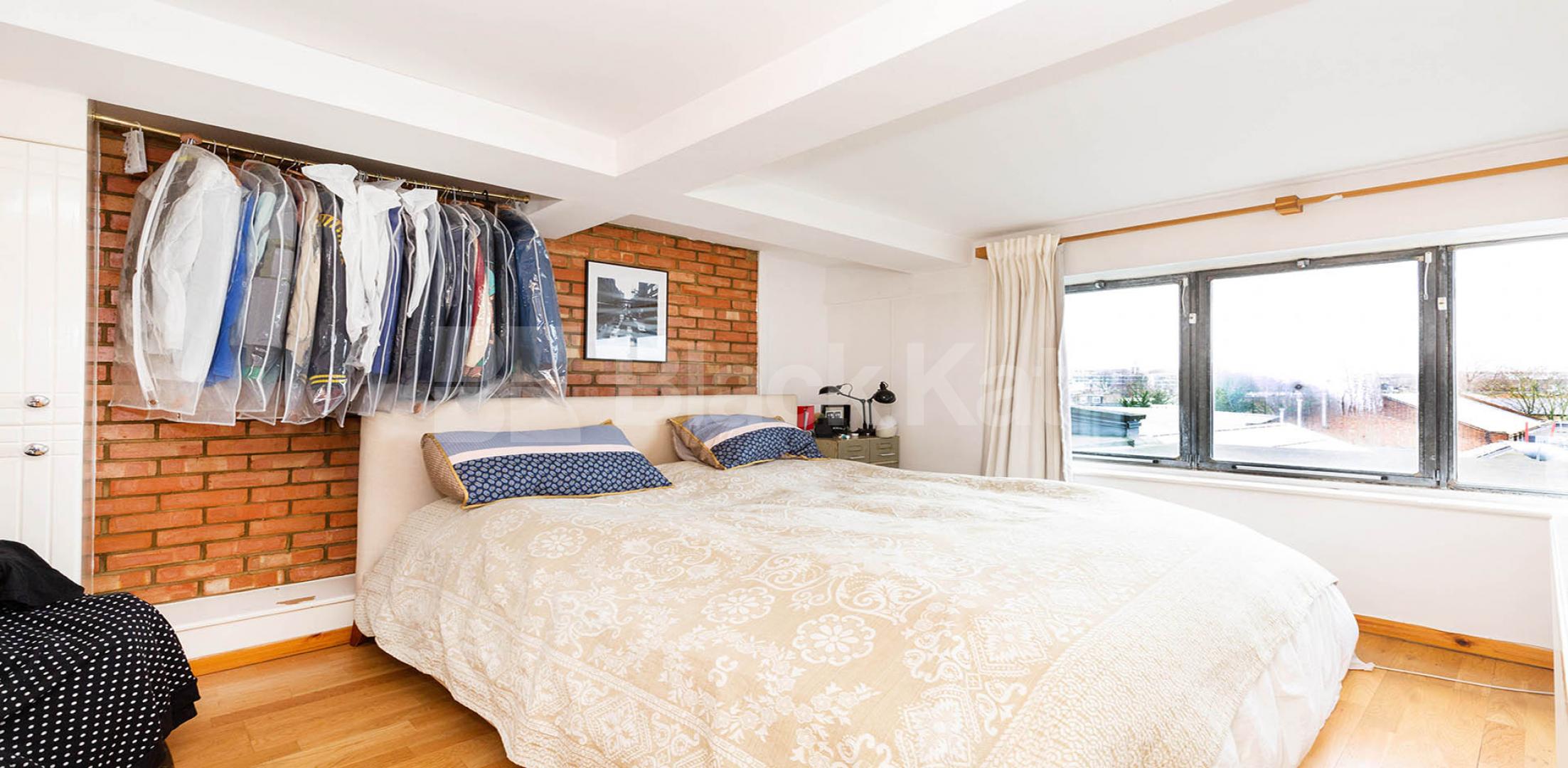 			VIRTUAL TOUR AVAILABLE!, 2 Bedroom, 1 bath, 1 reception Maisonette			 EAGLE HOUSE-EAGLE WHARF ROAD, OLD STREET-SHOREDITCH